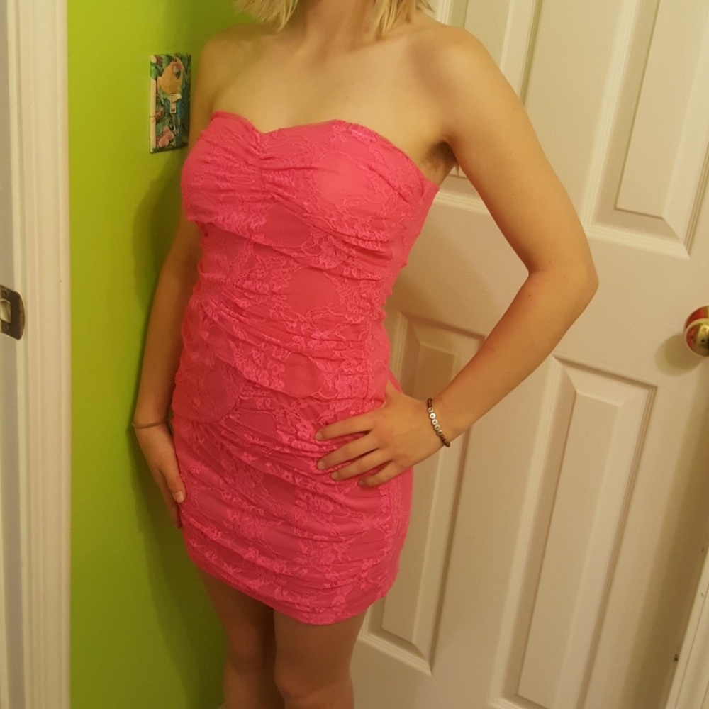 Pink bodycon dress